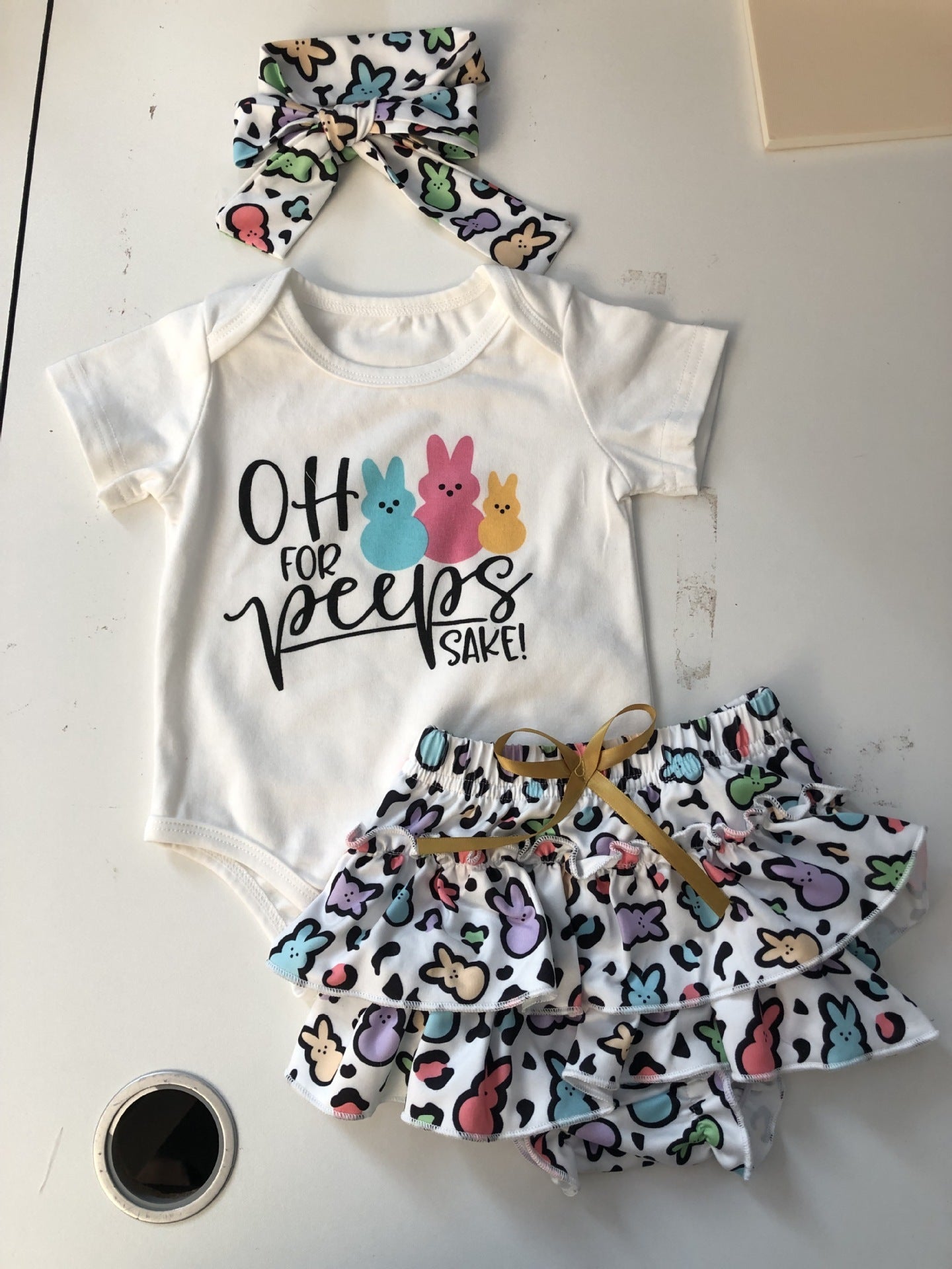 Adorable Baby Girl's Short-Sleeved Printed Romper with Colorful Skirt and Headband Set