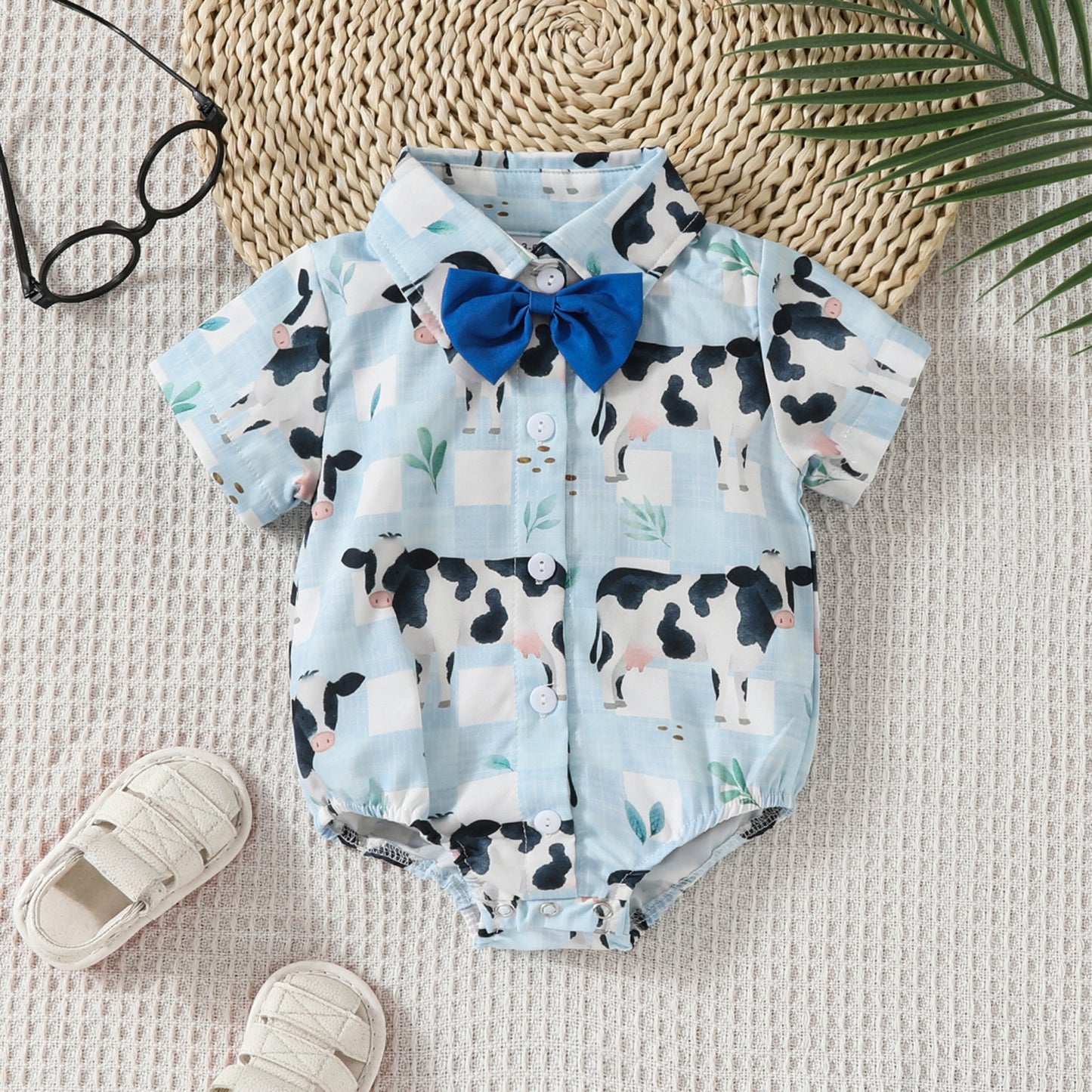 Printed Short Sleeve Lapel Bow Tie Jumpsuit: Stylish Infant Fashion