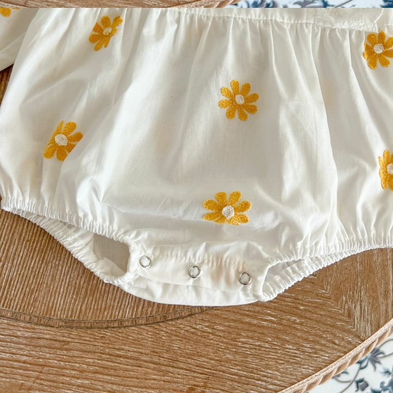 Dainty Daisy Embroidered Long Sleeve Romper Onesie: Sweet Baby Fashion