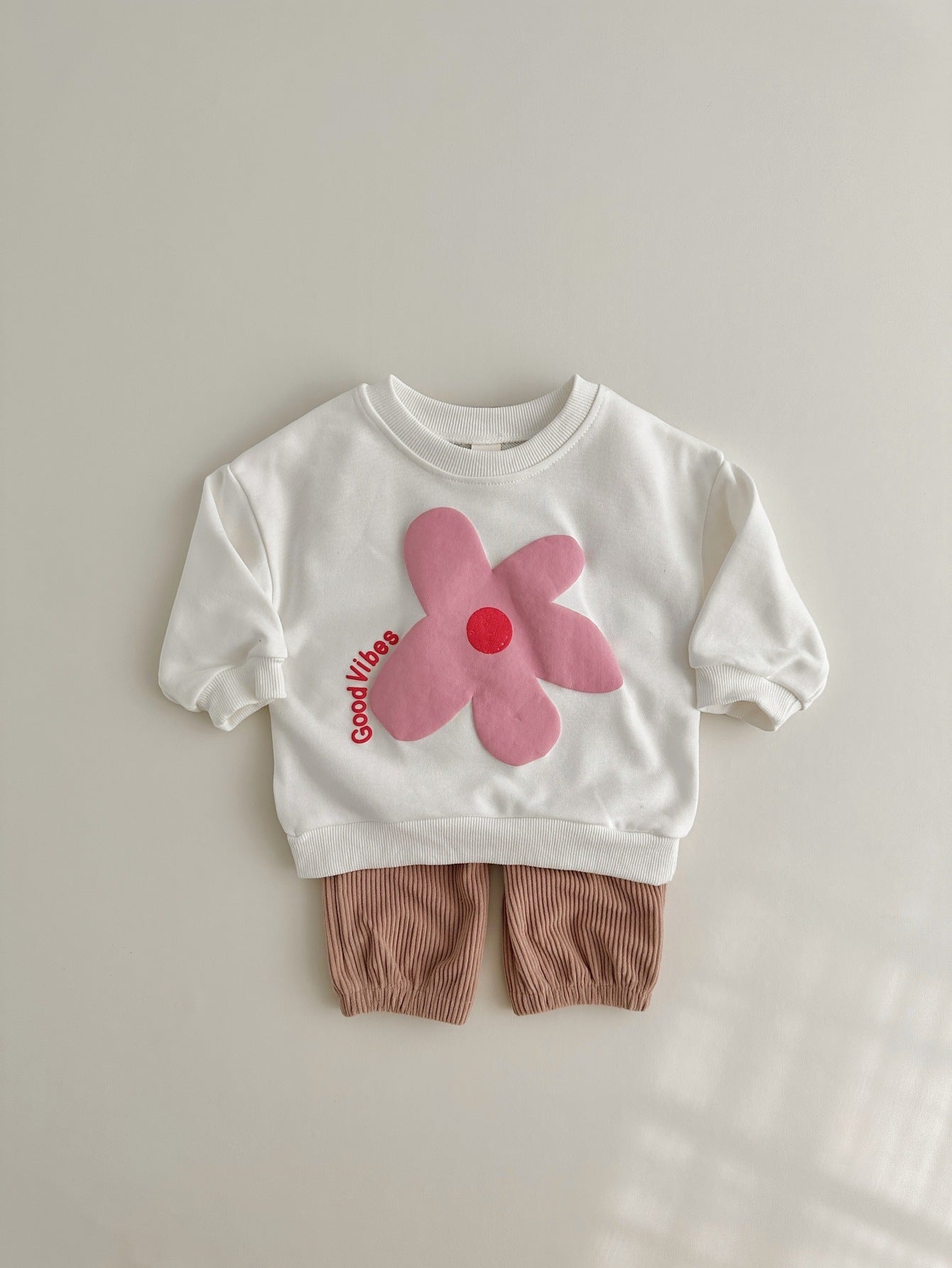 Cute Printed Baby Long-Sleeve and Pants Set: Stylish Comfort for Your Little One