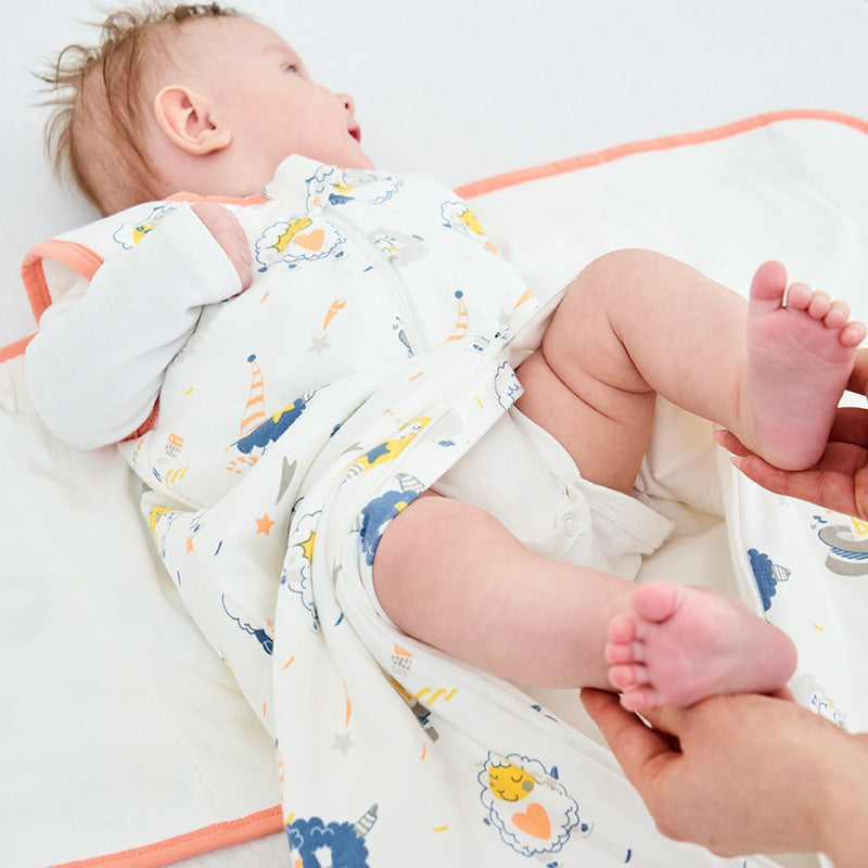 Cozy and Protective: Newborn Baby Anti-shock Cotton Sleeping Bag for Spring and Autumn