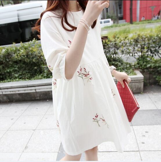 Stylish and Functional: Korean Cotton and Linen Embroidery Maternity Dress with Nursing Functionality