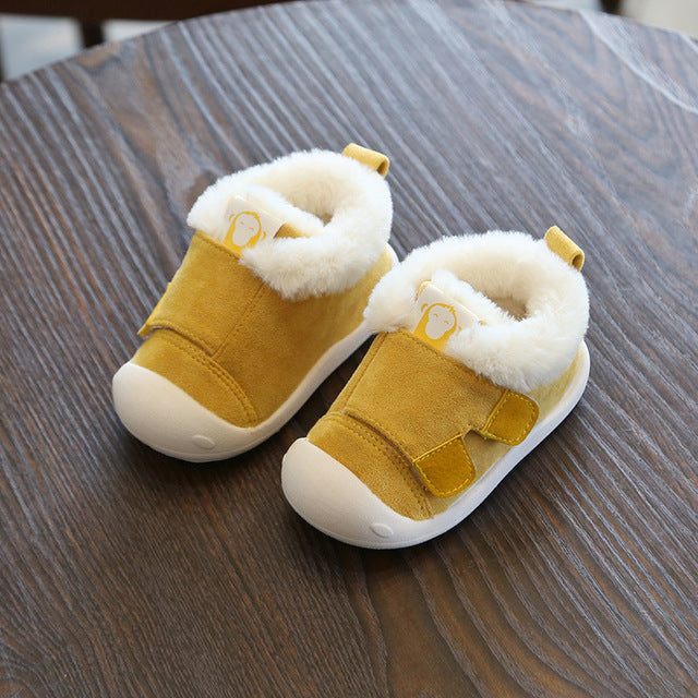Cozy and Stylish Children's Velvet Toddler Shoes for Comfortable Steps