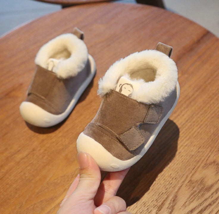Cozy and Stylish Children's Velvet Toddler Shoes for Comfortable Steps