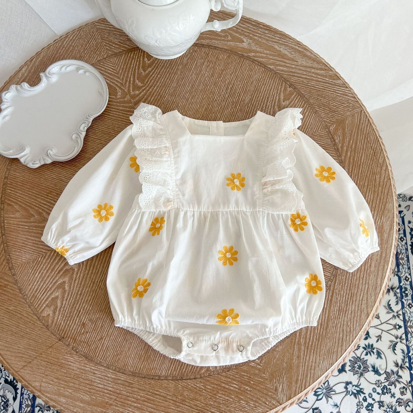 Dainty Daisy Embroidered Long Sleeve Romper Onesie: Sweet Baby Fashion