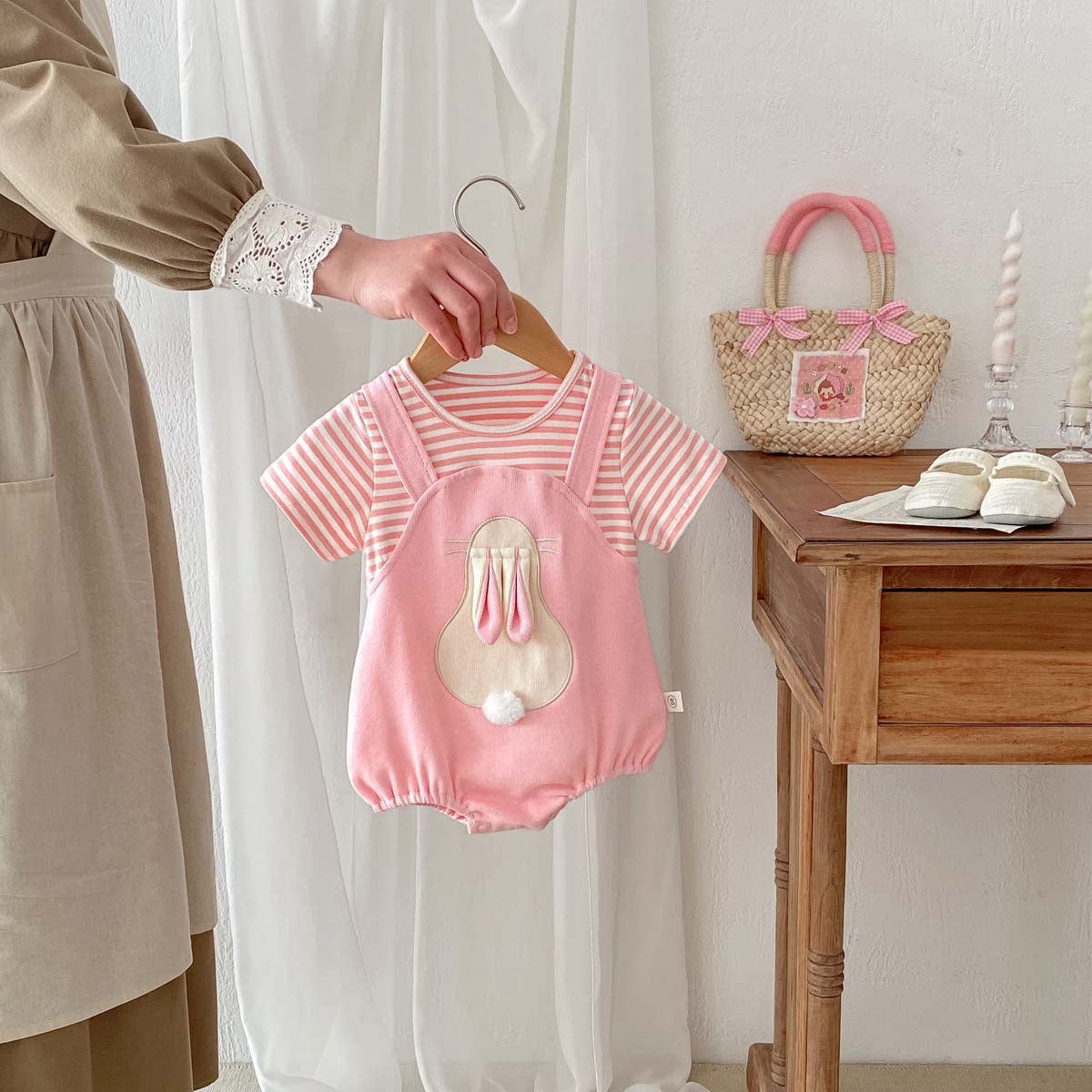Stylish Baby Fake Two-Piece Onesie Romper – Comfortable and Trendy Outfit