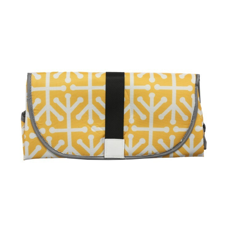 Portable Baby Polyester Pilch Change Solution for On-the-Go Parents