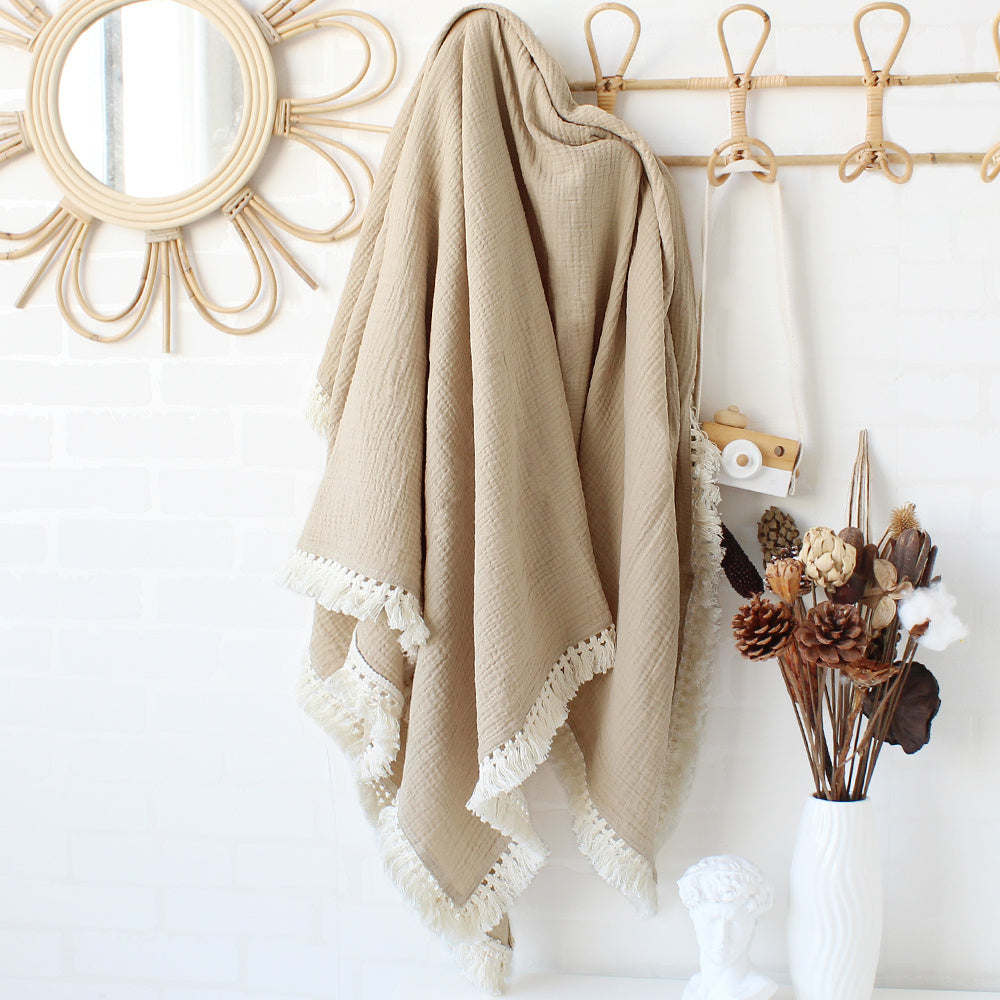 Newborn Baby Blanket with Ruffle Detail: Adorable and Soft Infant Bedding