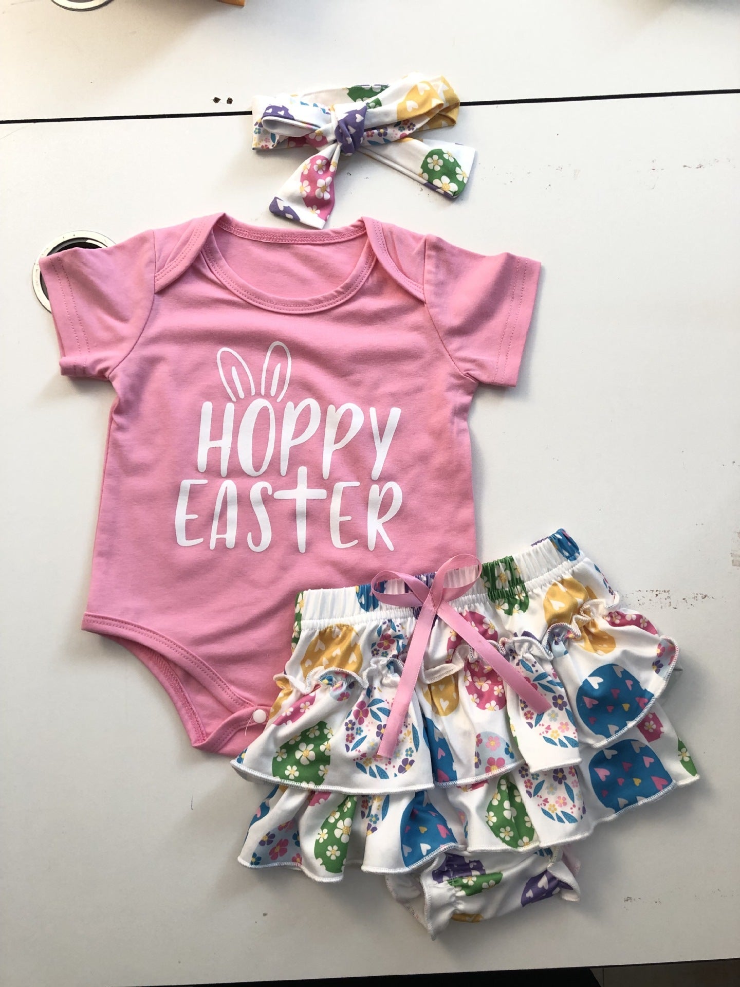 Adorable Baby Girl's Short-Sleeved Printed Romper with Colorful Skirt and Headband Set