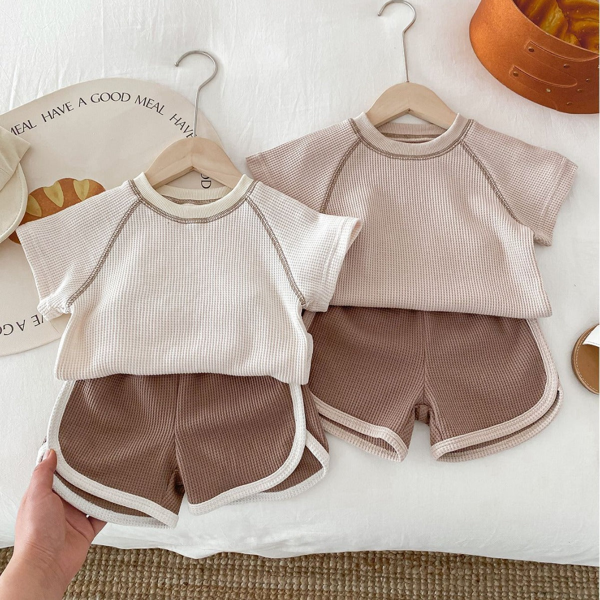 Summer Chic: Unisex Baby Short Sleeve Outfit - Top and Shorts Combo for Sunny Days!