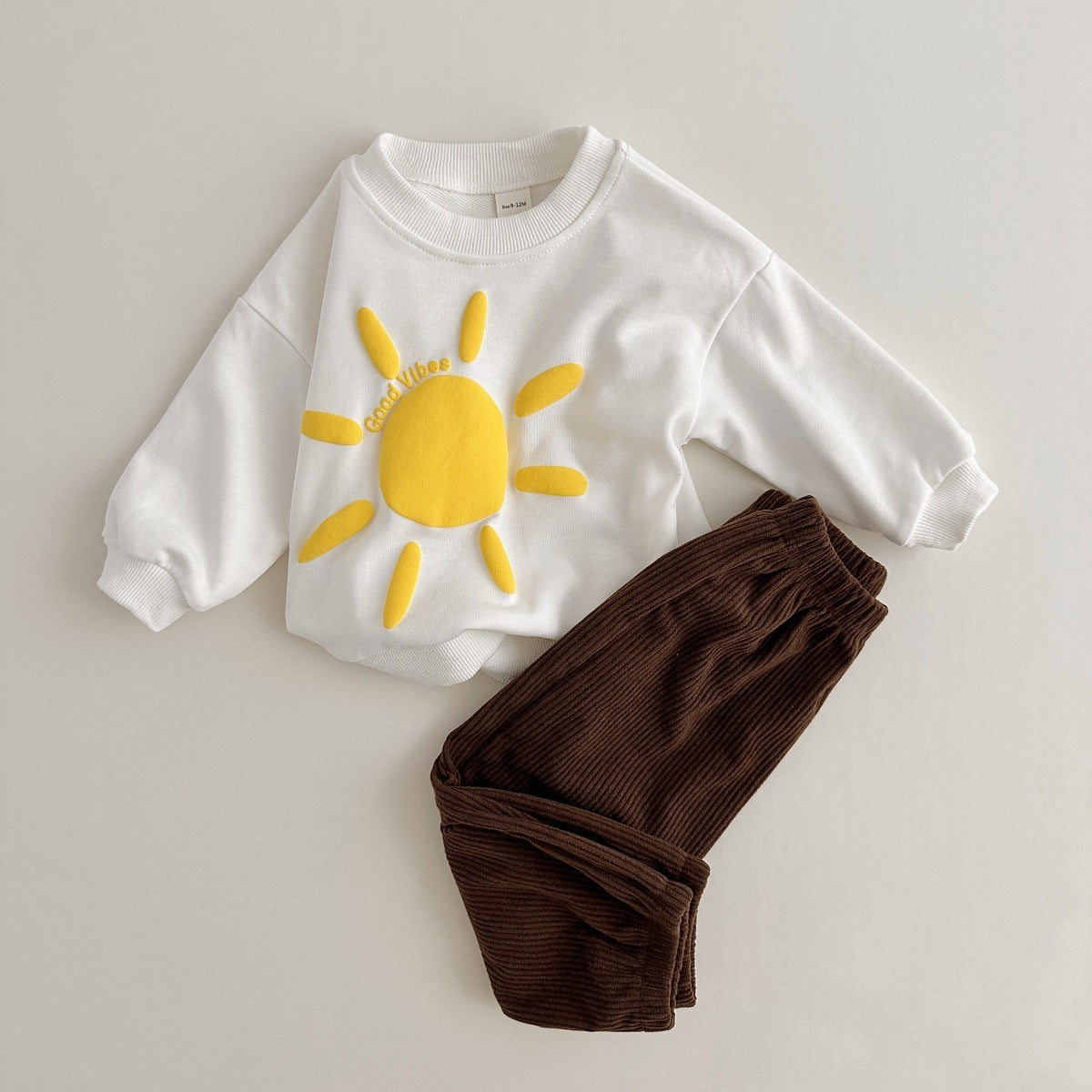 Cute Printed Baby Long-Sleeve and Pants Set: Stylish Comfort for Your Little One