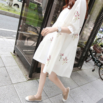 Stylish and Functional: Korean Cotton and Linen Embroidery Maternity Dress with Nursing Functionality