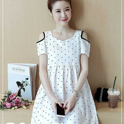 Stylish Polka Dot Off-The-Shoulder Maternity Dress for Comfort and Elegance