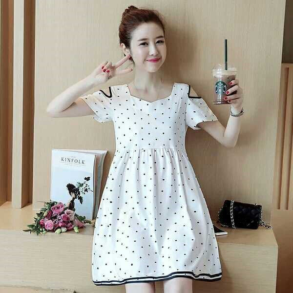 Stylish Polka Dot Off-The-Shoulder Maternity Dress for Comfort and Elegance