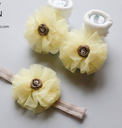 Charming Baby Headband and Socks Set: Adorable Accessories for Your Little One!