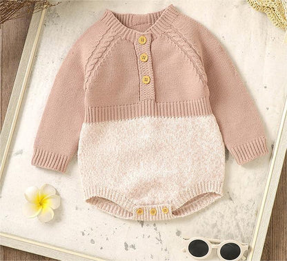 Irresistibly Cute: Infant Long Sleeve Siamese Triangle Rompers for Your Little One!