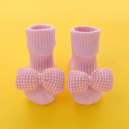 Comfortable Newborn Baby Room Socks with Double Needle Design for Non-Slip, Roomy Fit