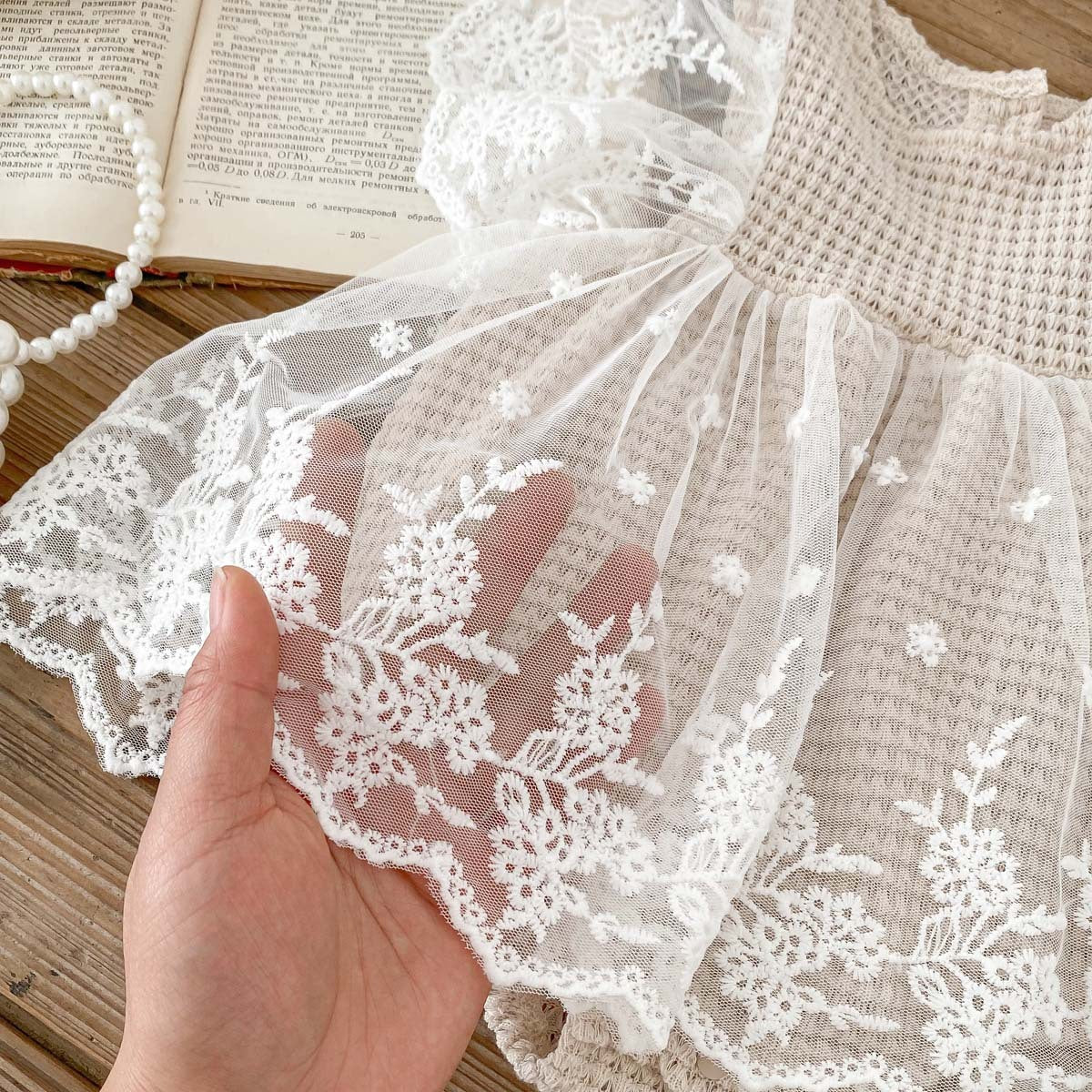 Lace Summer Flounced Sleeve Baby Dress Jumpsuit: Adorable Style for Sunny Days